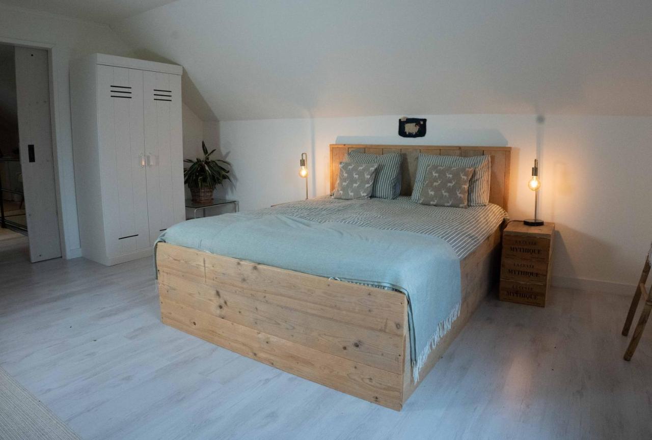 B&B Hieris't Hoofdplaat Buitenkant foto