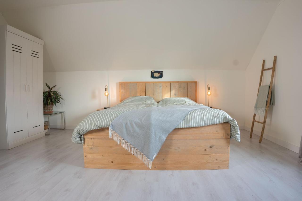 B&B Hieris't Hoofdplaat Buitenkant foto