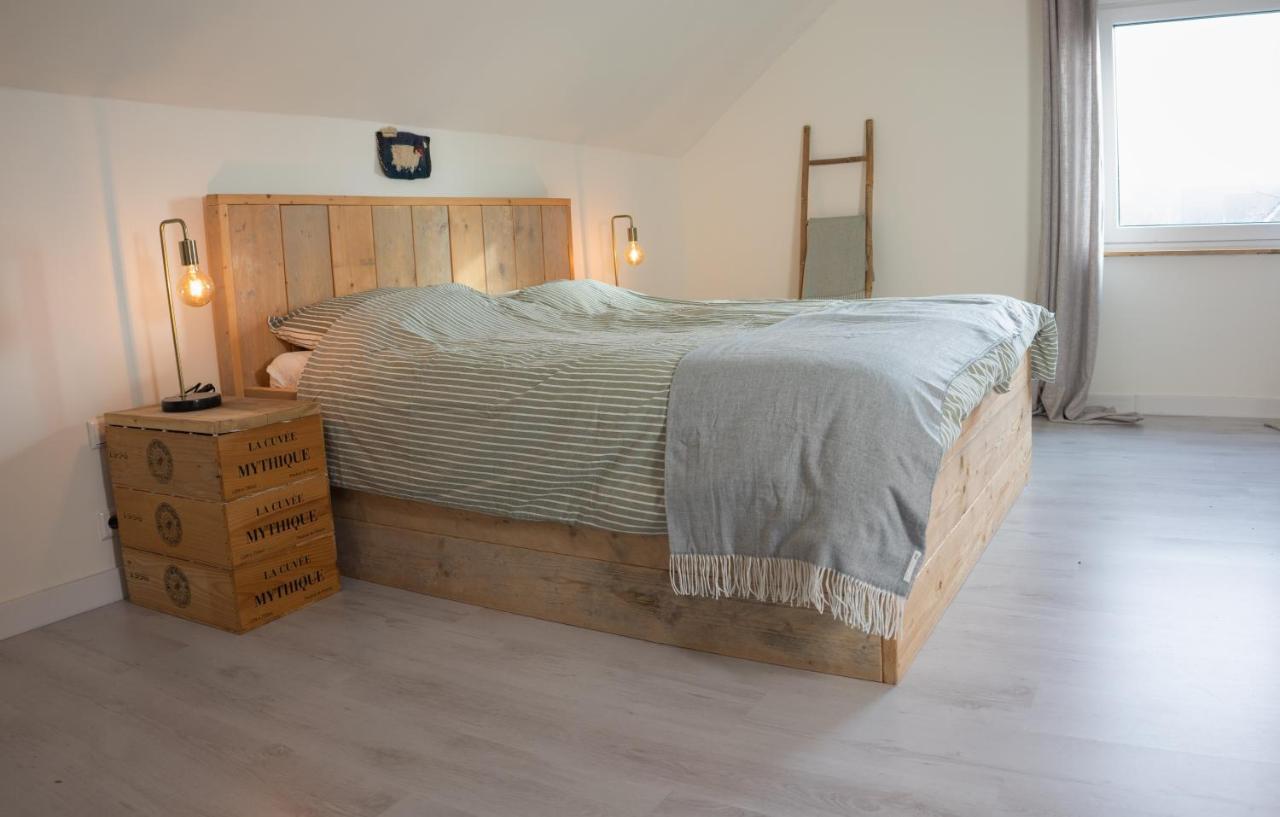 B&B Hieris't Hoofdplaat Buitenkant foto