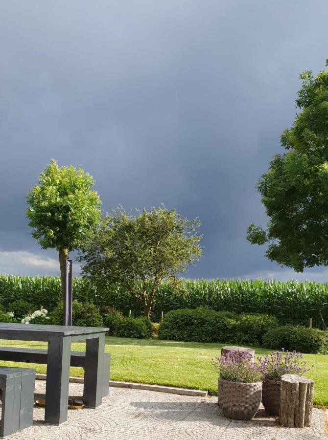 B&B Hieris't Hoofdplaat Buitenkant foto